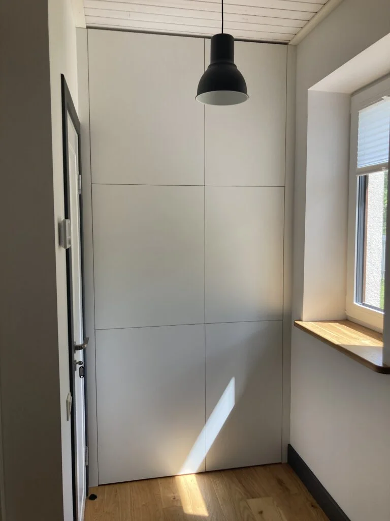 Iebuvejamais-skapis-1