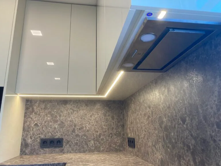 Iekārtas apgaismojums